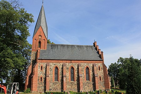 2012 Kirche Passow Suedseite