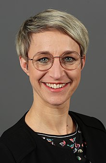 Nadine Schön
