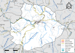 Carte en couleur présentant le réseau hydrographique de la commune