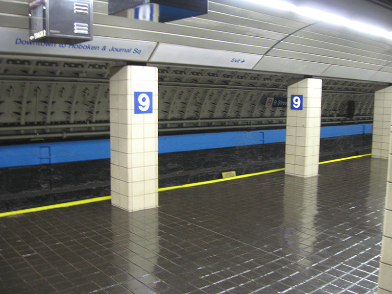 File:9th St PATH platform jeh.JPG