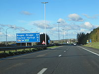 L'autoroute à l'approche de l'échangeur d'Aalbeke.