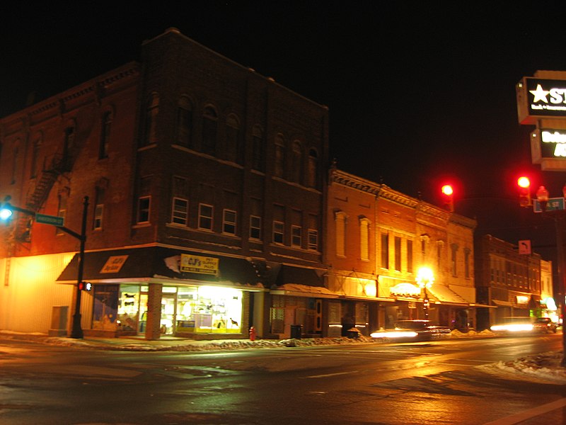 File:A and Anderson in Elwood.jpg