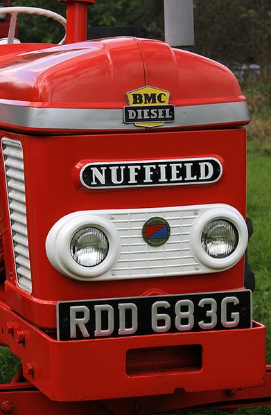 File:A vintage tractor at Philiphaugh - geograph.org.uk - 3124264.jpg