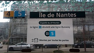 Affiche pour le lancement de la ligne 5 à Île de Nantes.