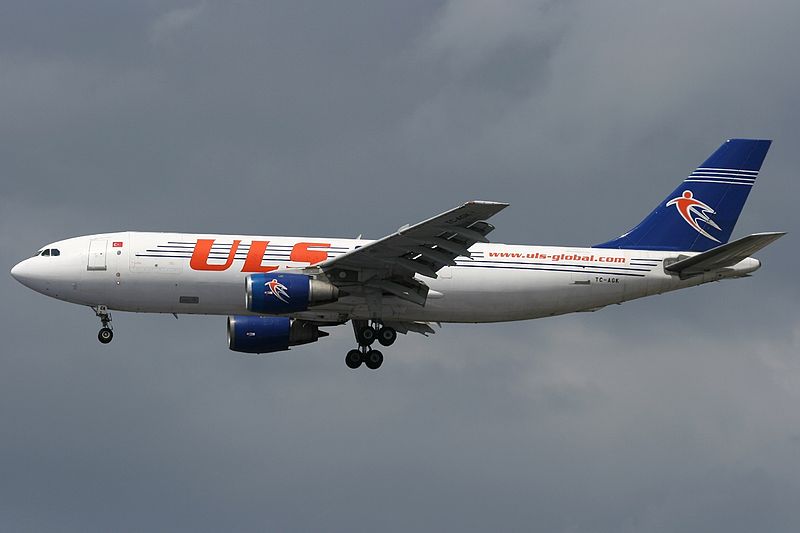 File:Airbus A300B4-203(F), ULS Airlines Cargo JP7369144.jpg