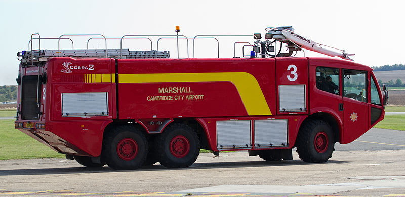 Berkas:Airport Fire Engine (6114407534).jpg