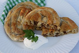 Börek, en ret som det albanske køkken har arvet fra det Osmanniske køkken