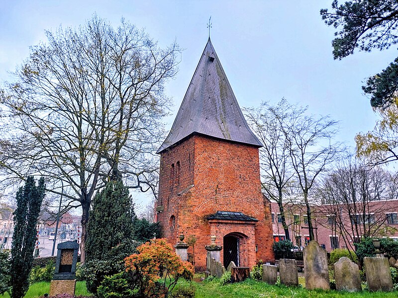 File:Alter Kirchturm HB-Blumenthal.jpg