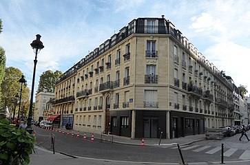 Immeubles angle rue Fresnel et rue de la Manutention.
