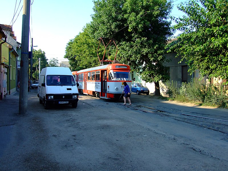 File:Arad, ulice Muclus Scaevola, tramvaj T3.jpg