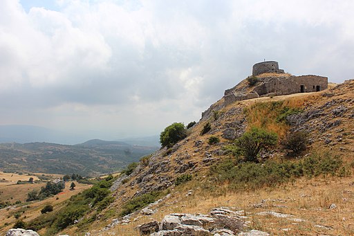 Remains of the ruin of the tower Torre Giurisdavidica, on top of Monte Labbro