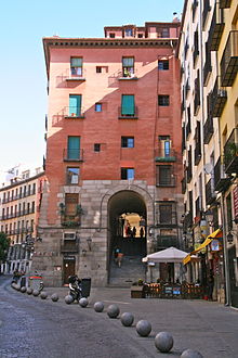 Arco de Cuchilleros en la Cava de San Miguel, junto a la Plaza Mayor