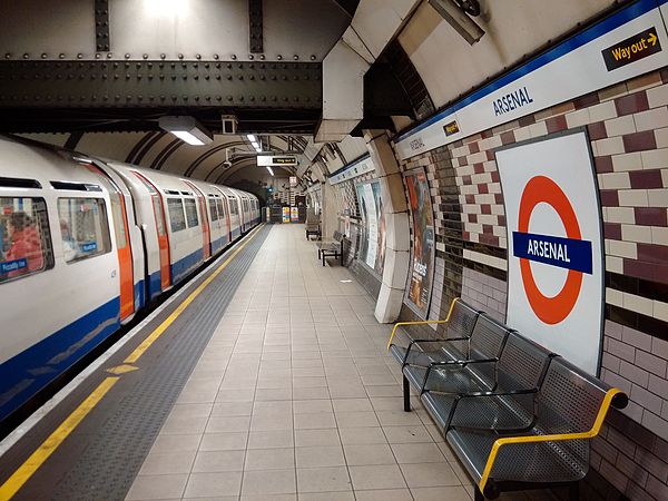 Piccadilly line train at Arsenal