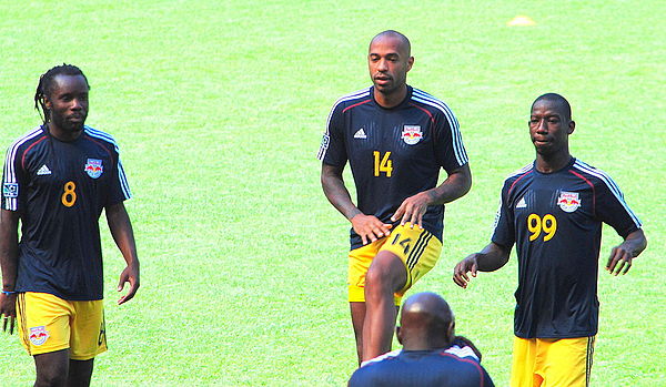 Wright-Phillips in training with Thierry Henry and Peguy Luyindula in August 2014