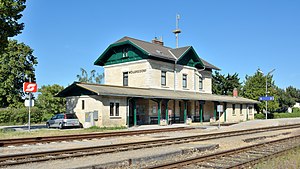 Bahnhof Woellersdorf DSC 2030w.jpg