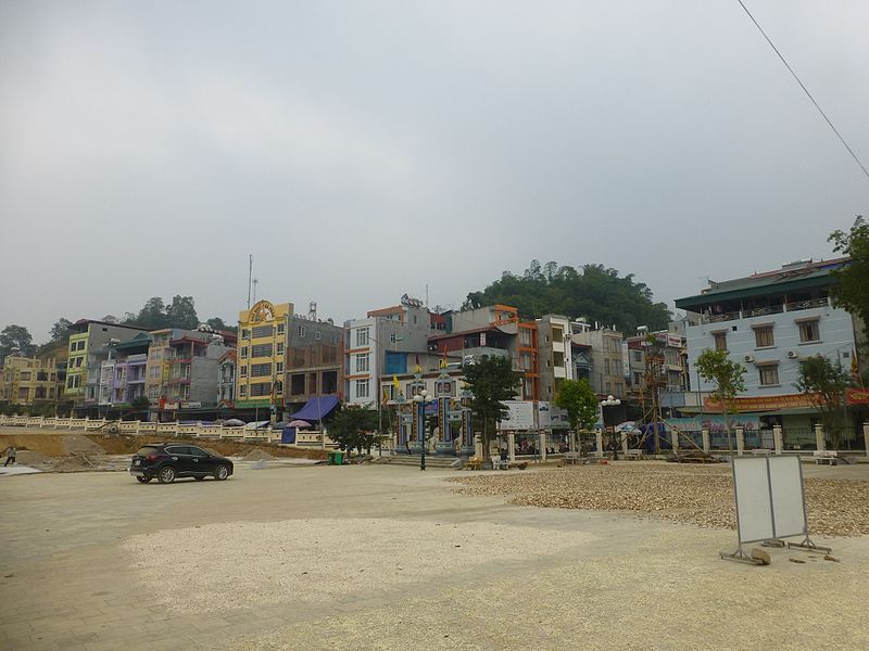 File:Bao Ha Temple - P1380726.JPG