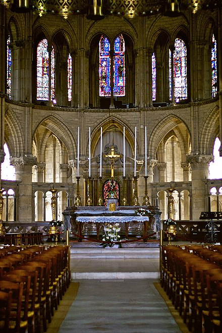 Main altar of the Basilique Saint-Rémi de Reims