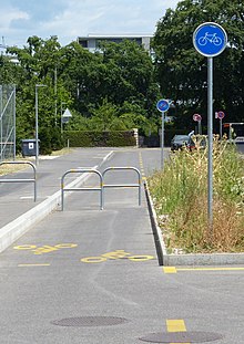 Bicycle path in Switzerland, chemin du Domaine-Patry (cropped).jpg