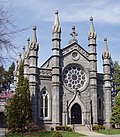 Thumbnail for File:Bigelow Chapel, Mount Auburn Cemetery - oblique.JPG