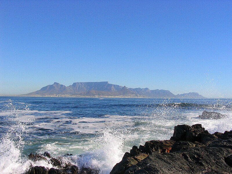 File:Blick auf Kapstadt.jpg
