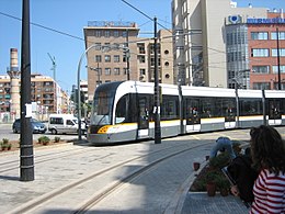 Unidad múltiple del tranvía de la línea 6 de Metrovalencia en Valencia, España.​