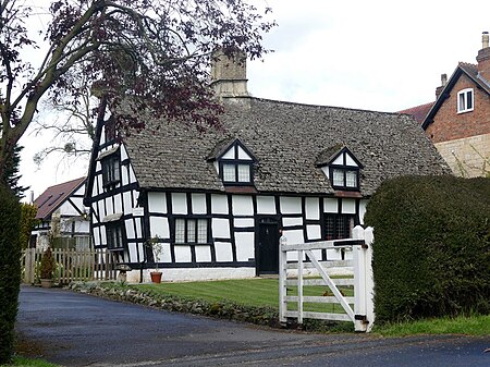 Bondend Farm (geograph 4928422)