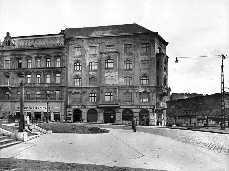 File:Boráros tér, jobbra az Angyal utca, 1957 Budapest - Fortepan 102850.jpg