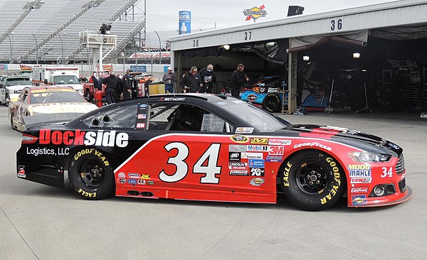 Brett Moffitt in the No. 34 at Martinsville Speedway in 2015.