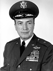 Brigadeiro-general Woodrow A. Abbott
