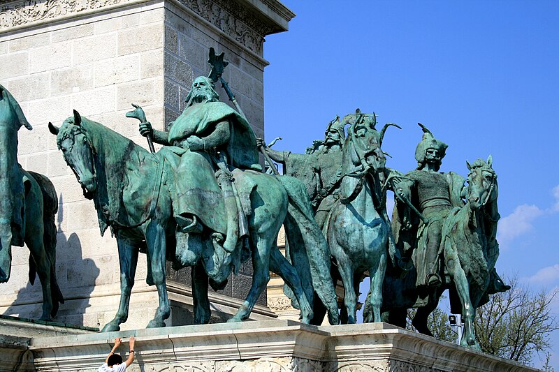 File:Budapest Heroes square 5.jpg