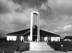 Bundesarchiv Bild 183-1985-0617-304, Freiberg, Mormonen-Tempel.jpg