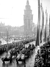 Parade am 25. Oktober 1940 (Aufnahme aus dem deutschen Bundesarchiv)[24]