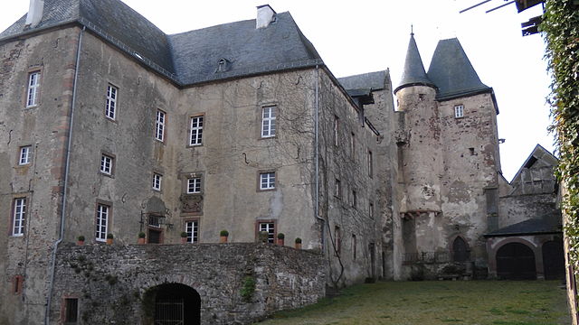 Courtyard of the Castle of Lissingen
