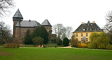 Burg Linn mit angrenzendem Jagdschlösschen