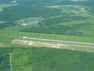 <span class="mw-page-title-main">Roland-Désourdy Airport</span> Airport in Bromont, Quebec