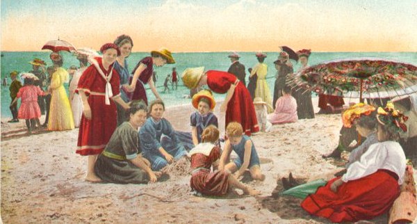 Recreation on a California beach in the first decade of the 20th century