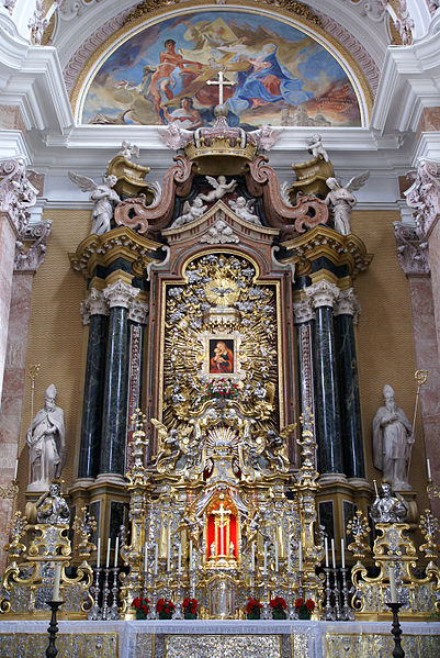 File:Cathedral of St. James High Altar.jpg