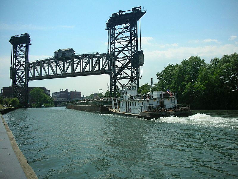 File:Cermak Bridge Barge Passageway.jpg