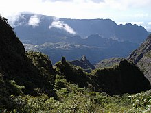 Cilaos vu depuis le col du Taïbit.