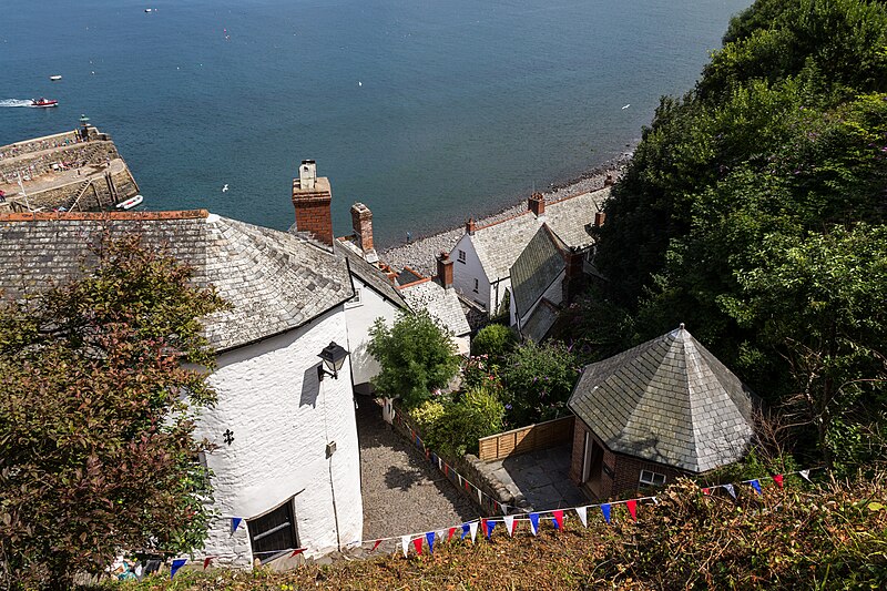 File:Clovelly (Devon, UK) -- 2013 -- 1359.jpg