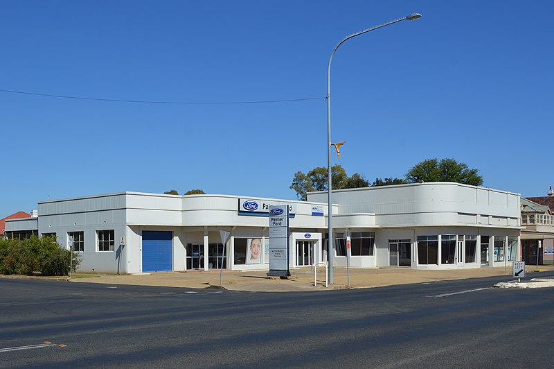 File:Cootamundra Palmer Ford 002.JPG