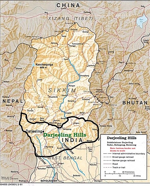 File:Darjeeling Hills.jpg