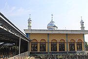 Banjar: Kubah makam Datu Haji Abdusshamad, ulama matan Marabahan, Barito Kuala, Kalimantan Selatan. Bahasa Indonesia: Pusara dari Datu Haji Abdusshamad, ulama dari Marabahan, Barito Kuala, Kalimantan Selatan. English: Tomb of Datu Haji Abdusshamad, a cleric from Marabahan subdistrict, Barito Kuala Regency, South Kalimantan.