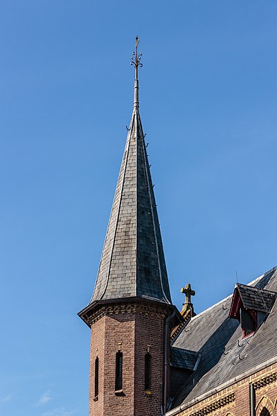 File:Dokkum, toren Sint-Bonifatiuskerk. 20-09-2021. (actm.) 02.jpg