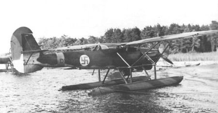 Dornier Do 22 Kf (DR-196).jpg