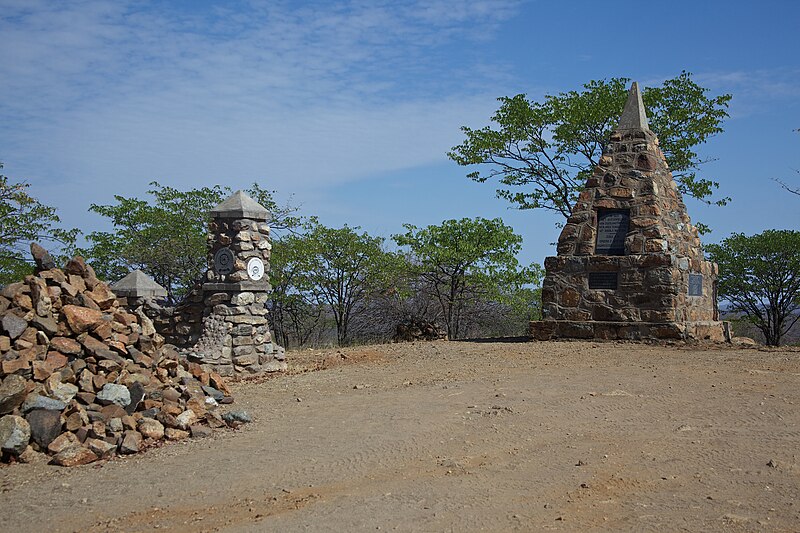 File:Dorslandtrek-Monument.jpg