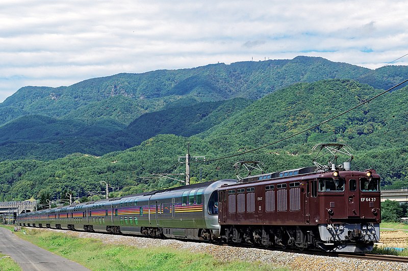 File:EF64 37 Shinshu Cassiopeia Cruise 20160930.jpg