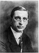 Eamon de Valera c 1922-30.jpg