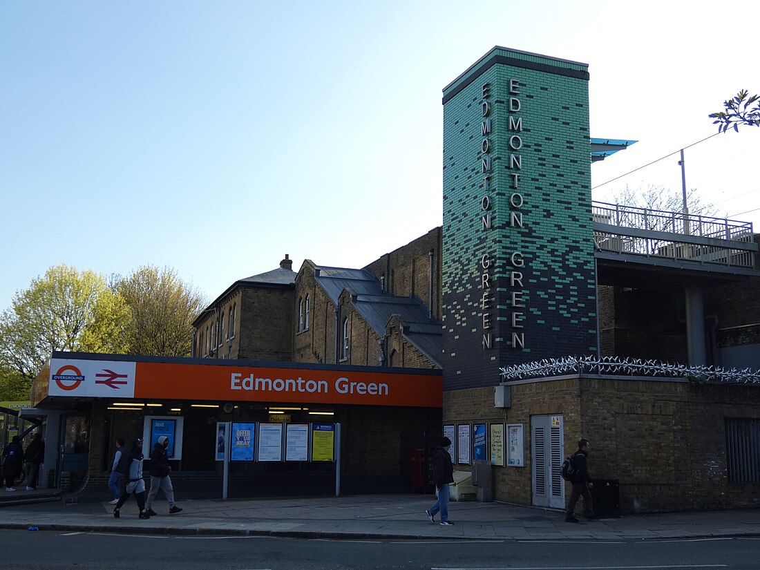 Edmonton Green railway station