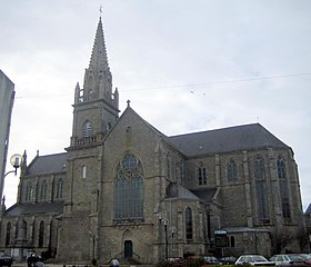 Eglise de Plouhinec.jpg
